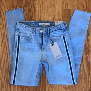 NWT Zara Midrise Skinny Jeans